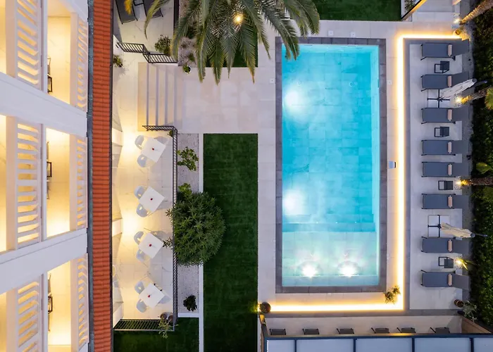 Vaal 4* ロヴィニ